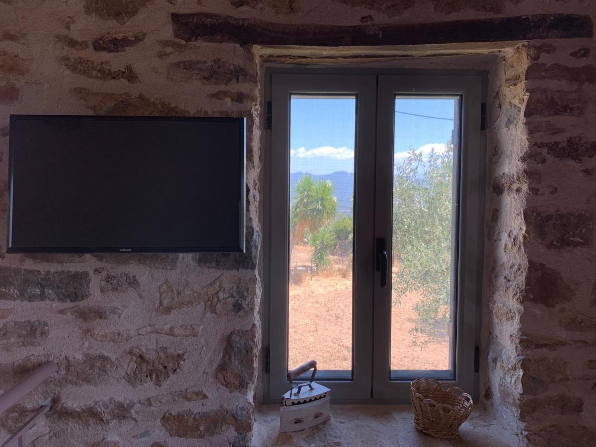 הוילה Messinian Stone House מראה חיצוני תמונה