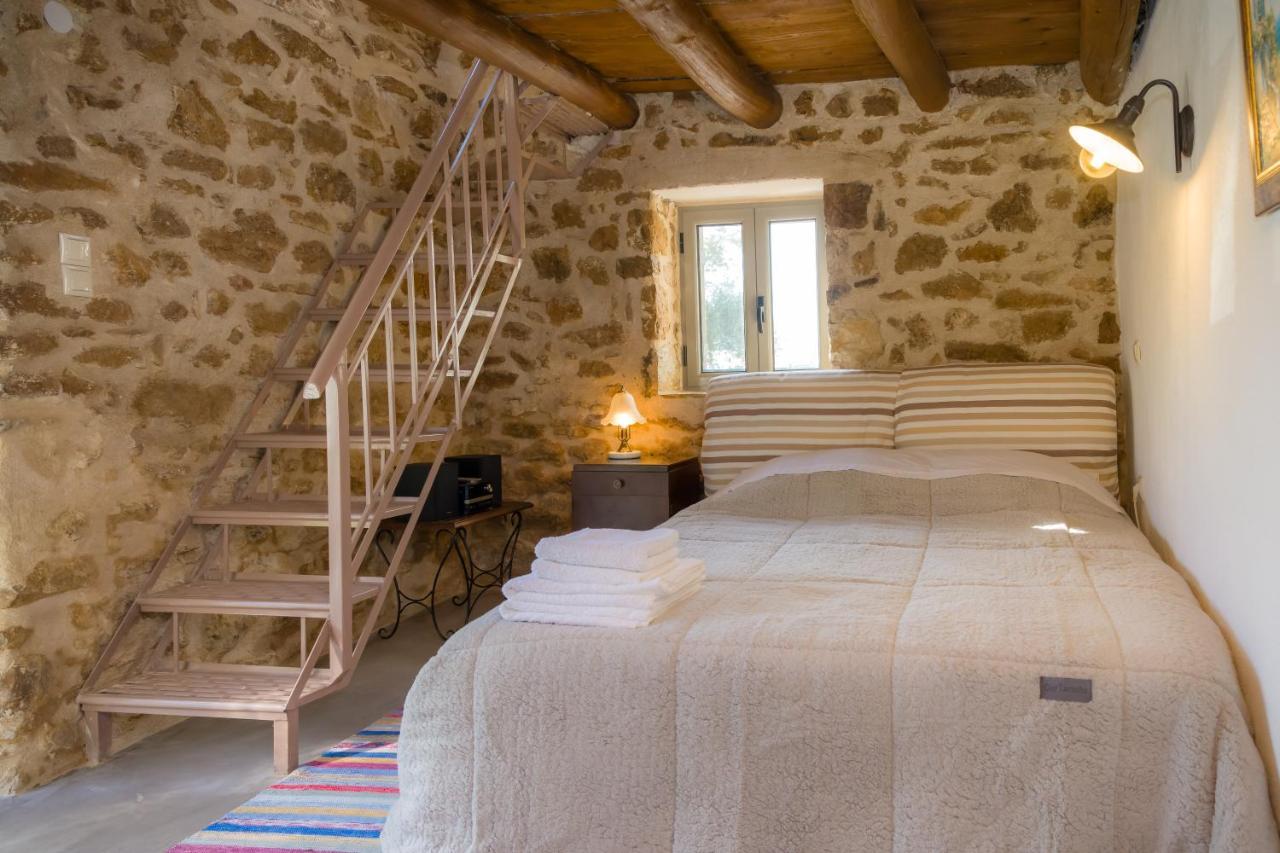 הוילה Messinian Stone House מראה חיצוני תמונה