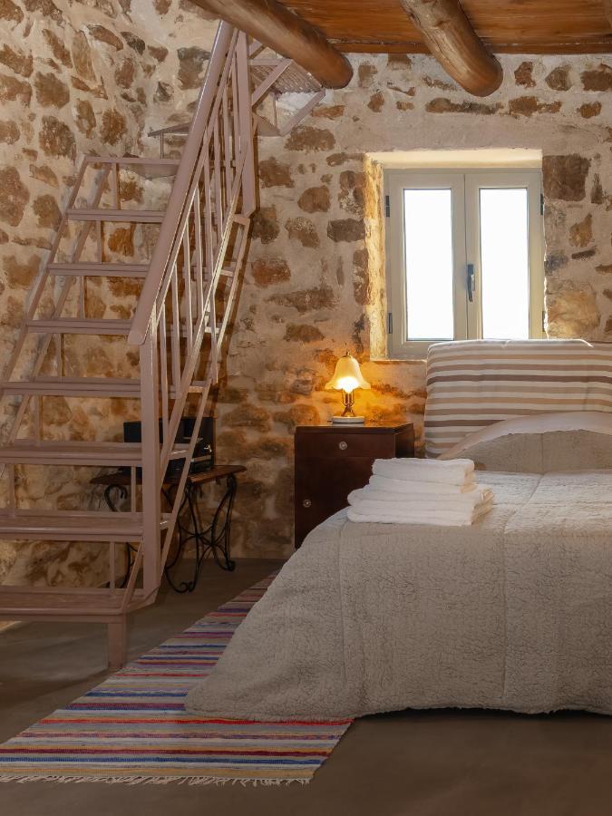 הוילה Messinian Stone House מראה חיצוני תמונה