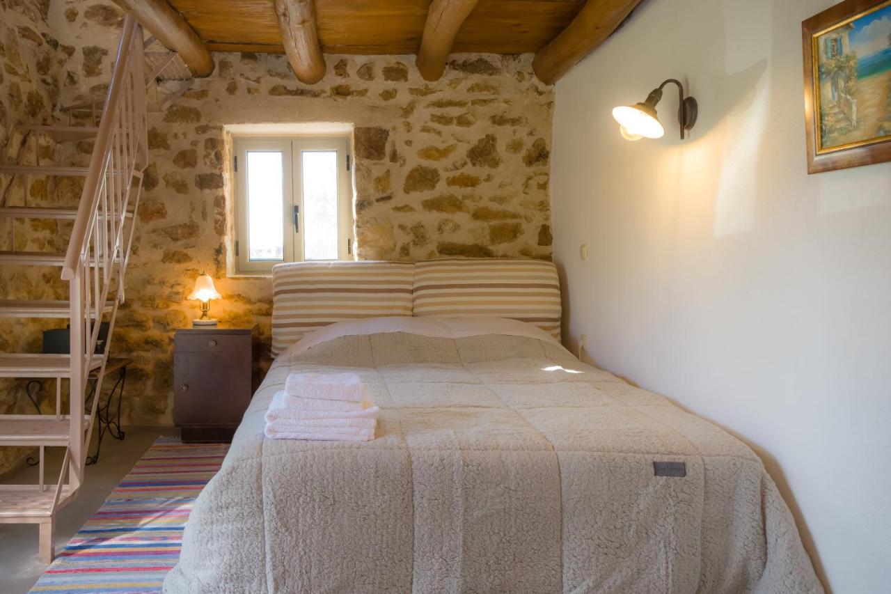 הוילה Messinian Stone House מראה חיצוני תמונה